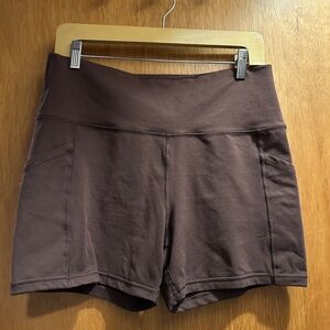 OFFLINE By Aerie The Hugger High Waisted 5" Pocket Bike Short in Dark Maple, XL